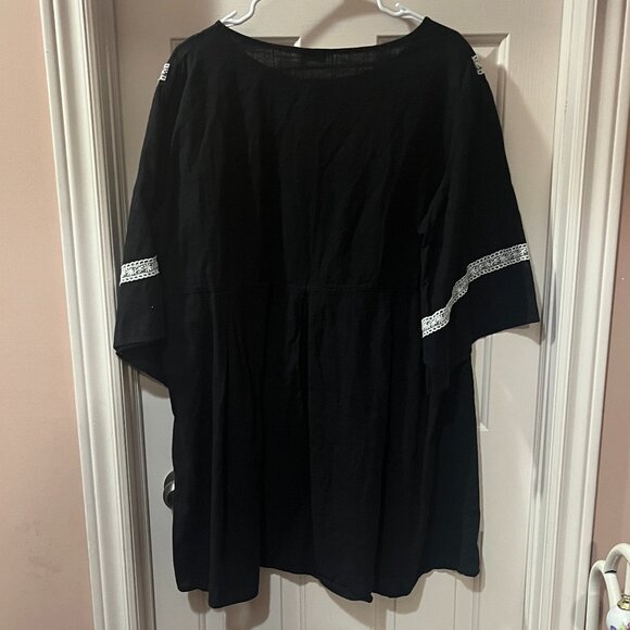 Vonda Cotton Black Tunic with White Lace Trim Bell Sleeves Women's Plus Size 2X - Picture 6 of 6
